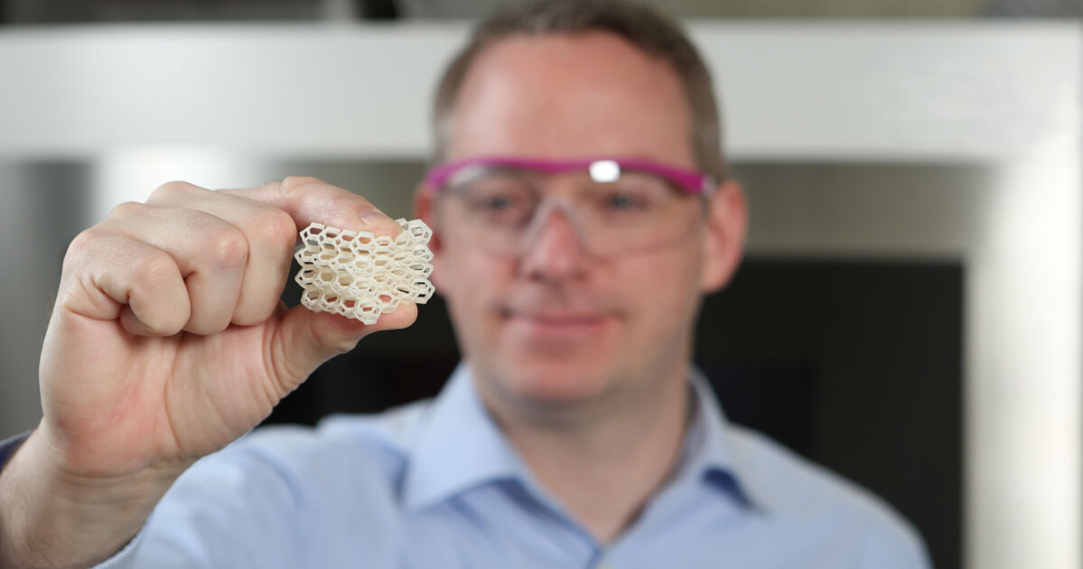 INFINAM® photopolymer resins for industrial 3D printing - Evonik