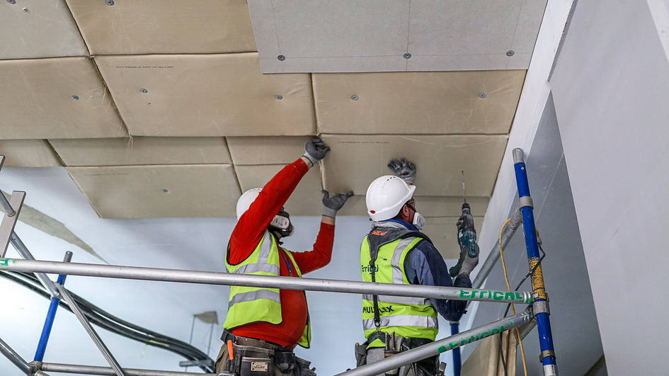 Instalação do CALOSTAT® Pad no teto de um porão (One Nine Elms Street, Londres)